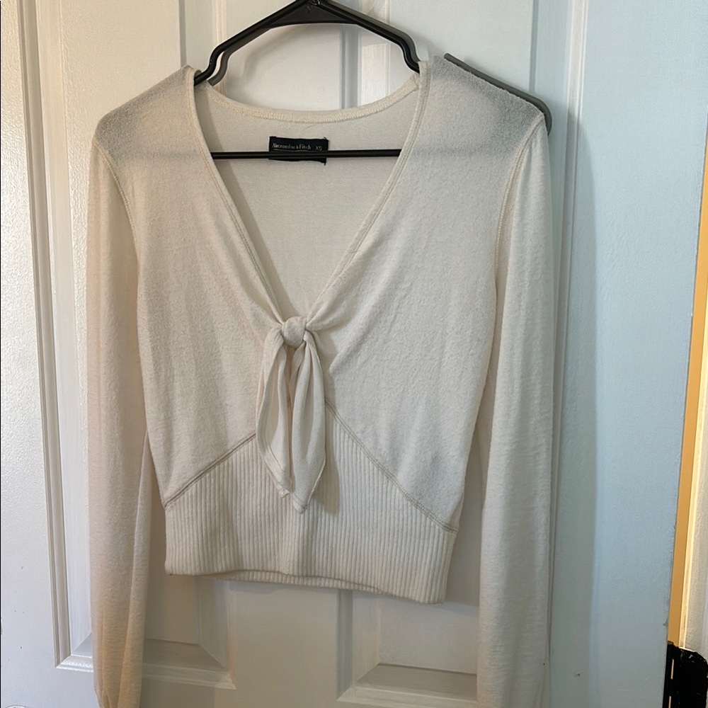 Abercrombie & Fitch Ivory Tie-Front Crop Top